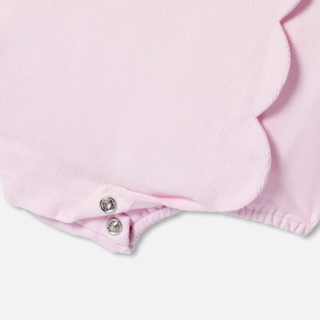 細絨花瓣邊吊帶褲