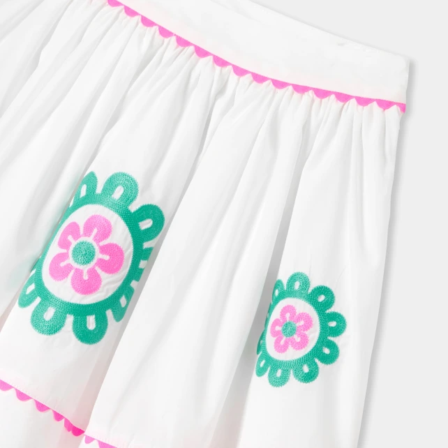 女童府綢繡花短裙