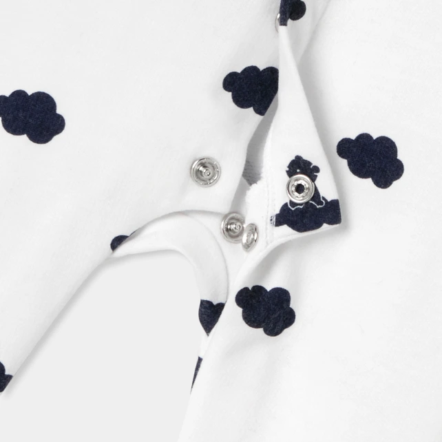 小熊與雲朵印花兔裝