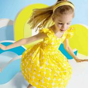 🍋 女孩的盛夏時光
陽光清新的檸檬黃搭配浪漫別致的剪裁設計
整個夏天變得明亮輕快，宛如置身美麗的地中海海岸♡
#jacaditaiwan #jacadi #paris #frenchchic #elegant #lemon #dress